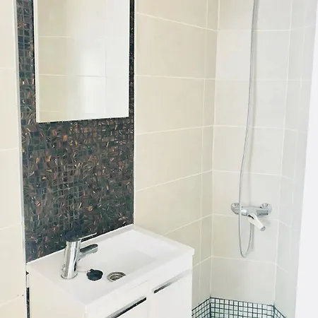Just For Young And Fun Apartment *